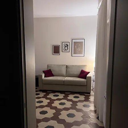 Sikelikos 아파트 노토