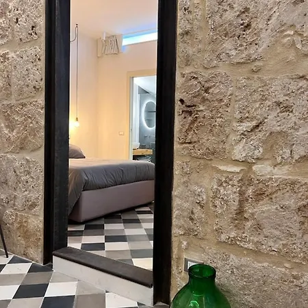 Sikelikos Apartment