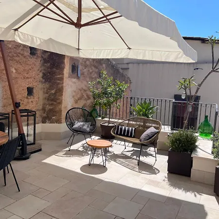 Sikelikos Apartmán *