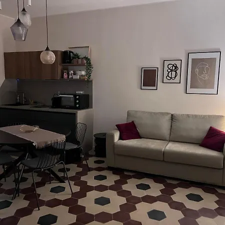 Sikelikos Apartmán *
