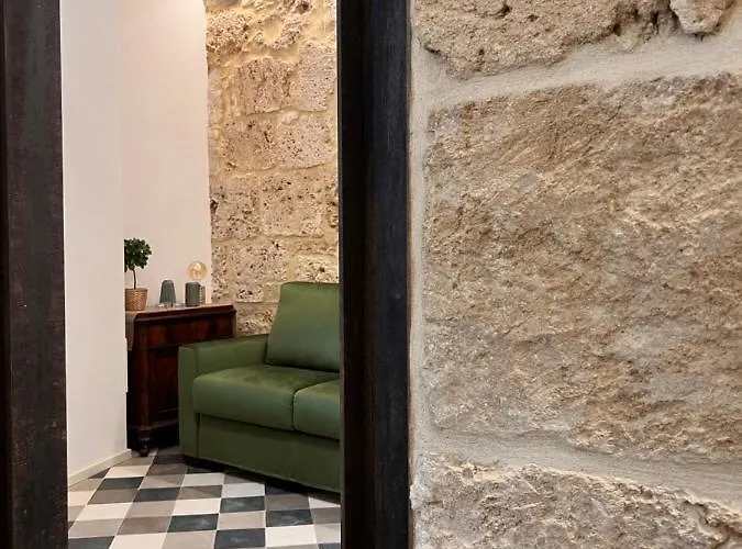 Sikelikos Apartment *