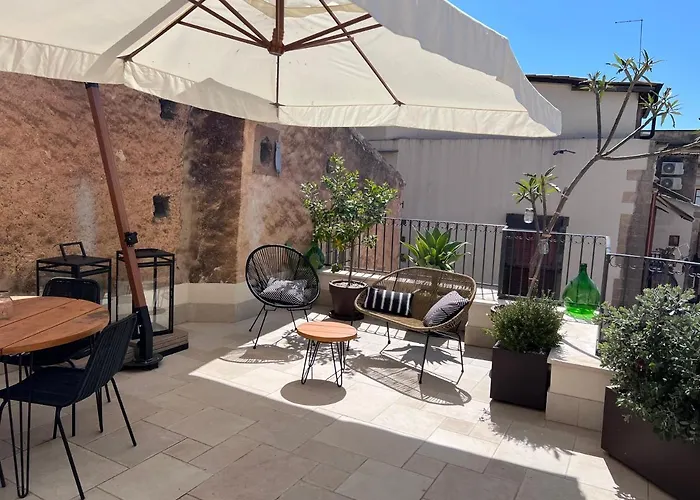 Sikelikos Apartment *
